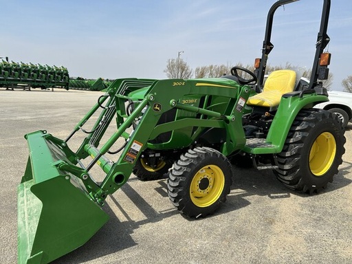[646341] 2025 John Deere 3038E