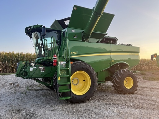 [638429] 2022 John Deere S780