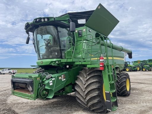 [639257] 2022 John Deere S790
