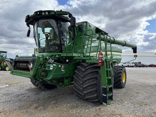 [638691] 2023 John Deere S780