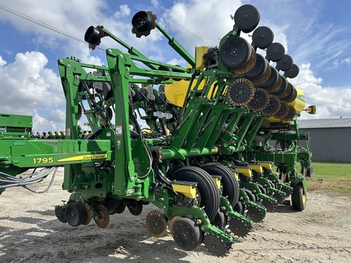 [367239] 2015 John Deere 1795